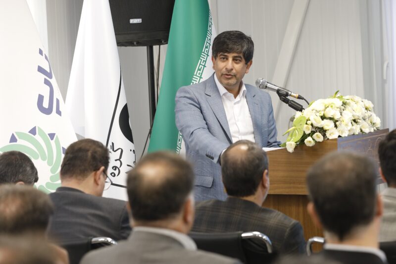 فولاد مبارکه هیچ فشاری بر شبکه سراسری برق کشور ندارد