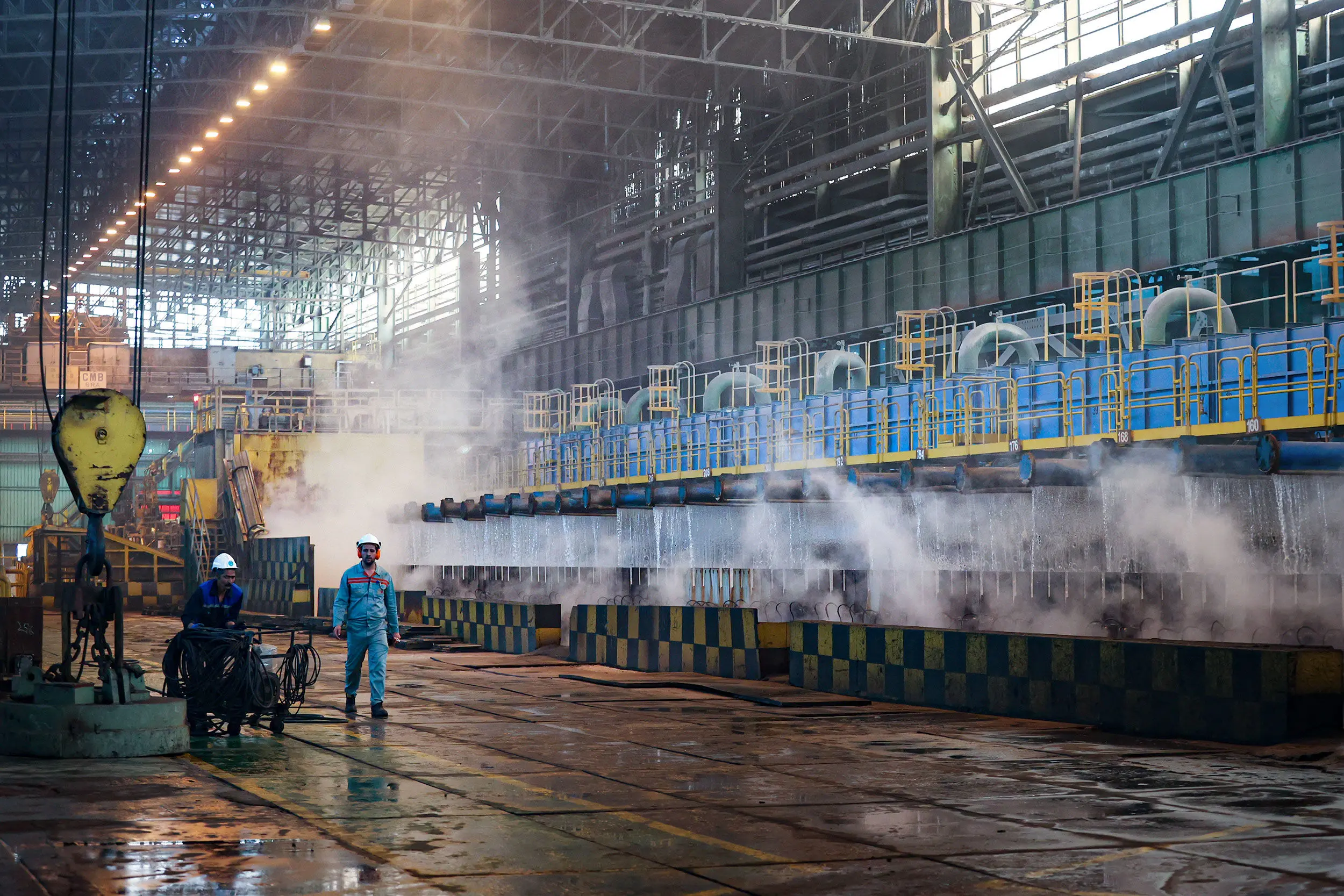 انرژی در صنعت فولاد و سیمان همچنان ناتراز است