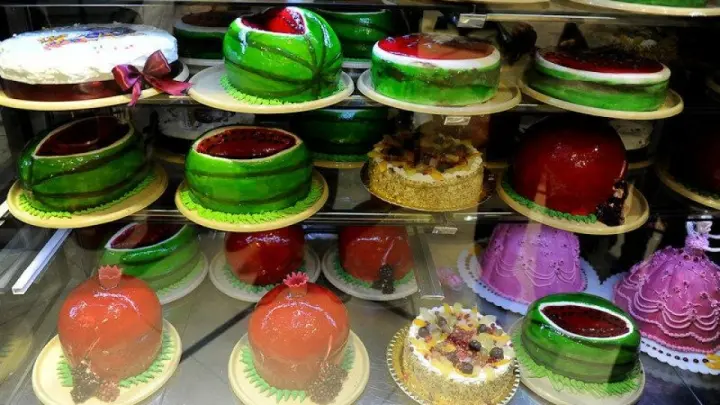 تشدید نظارت بر کیفیت و قیمت فروش کیک و شیرینی یلدا