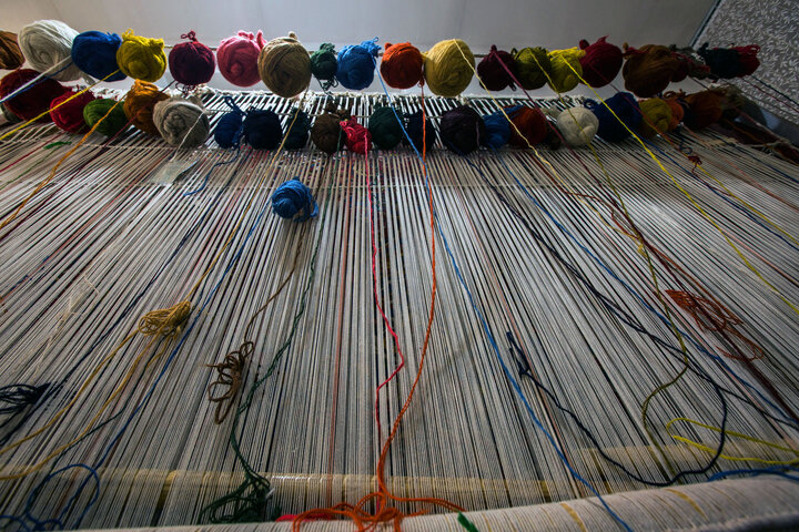 گره‌های کور بر تار و پود فرش ایلام