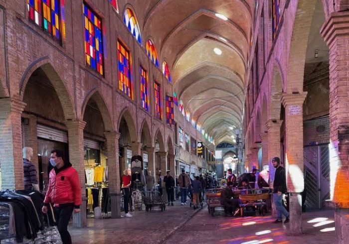 مبارزه با فساد، راه برون رفت از شرایط کنونی اقتصادی است