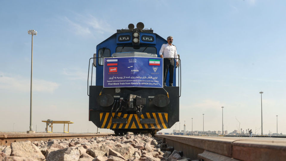 اجرایی شدن کریدور شمال- جنوب به طور مستقیم از سوی رهبران ایران و روسیه دنبال می‌شود