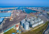 رشد ۲۲ درصدی تخلیه مواد نفتی در بندر امیرآباد