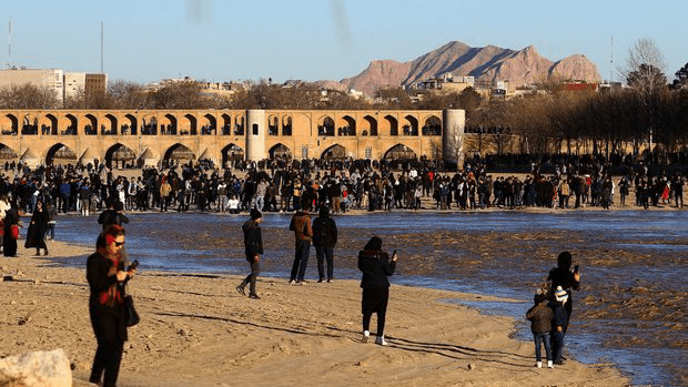 زاینده‌رود دوباره جان می‌گیرد