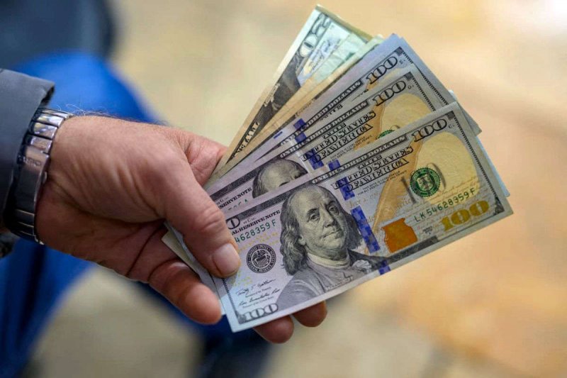 ارز ۲۸۵۰۰ تومانی برنمی‌گردد، ۷.۵ میلیارد دلار بدهی ایجاد کرد