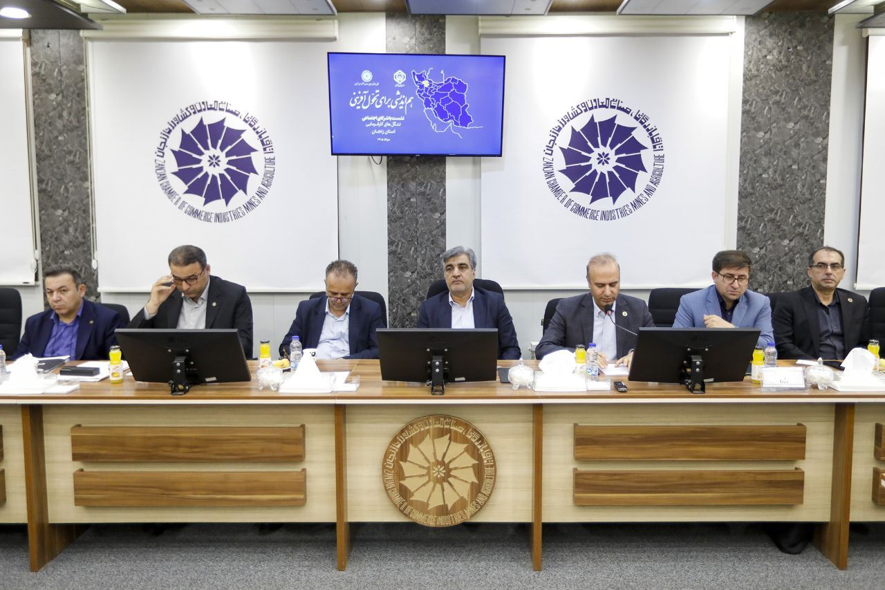 مدیرعامل تأمین اجتماعی: از نقد بحران مالی تا عبور از مرزهای قانونی