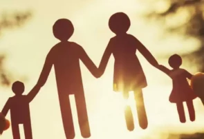 نقش لایه خانواده اقتصاد پنهان مراقبت و بازتولید ارزش‌های پایدار